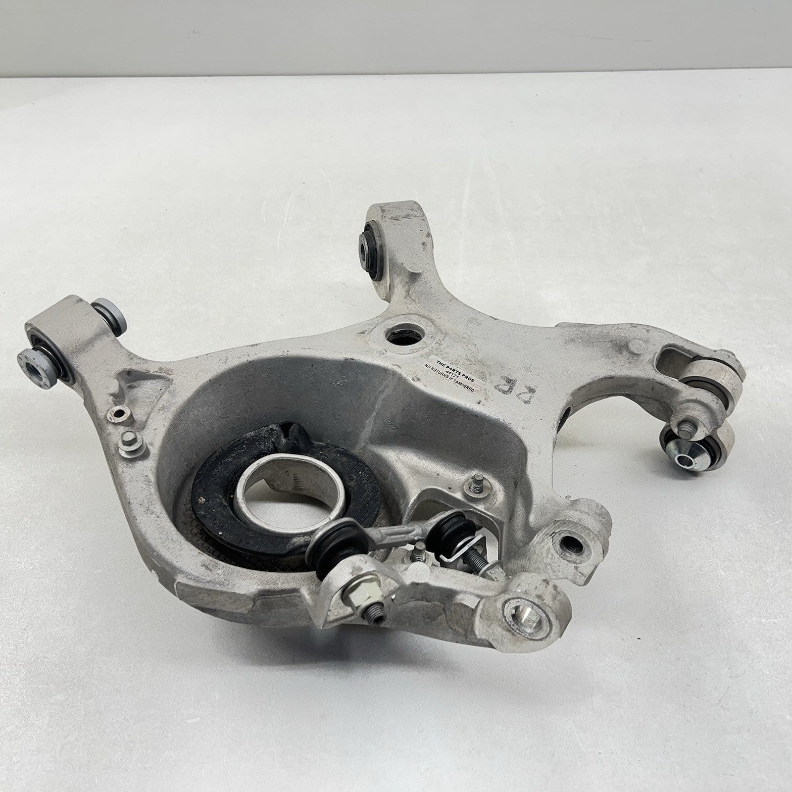 PR3C-5K551-FB / PR3C 5K551 FB / PR3C5K551FB 24-25 FORD MUSTANG GT PASSENGER RIGHT REAR CONTROL ARM PARTIAL SET OEM