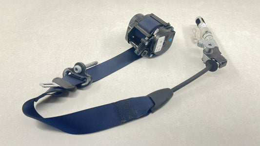 661153300A 24-25 FORD MUSTANG DARK HORSE RIGHT FRONT SEATBELT SEAT BELT RETRACTOR OEM