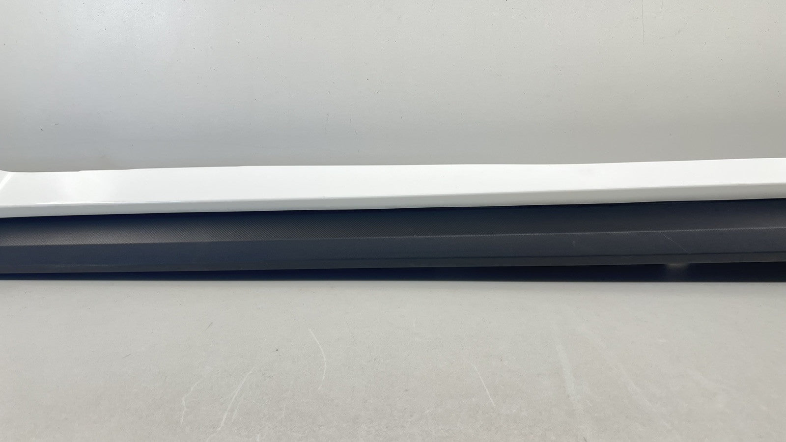PR3B-C10155-AA / PR3B C10155 AA / PR3BC10155AA 24-25 FORD MUSTANG GT DARK HORSE LEFT SIDE SKIRT ROCKER PANEL COVER TRIM 