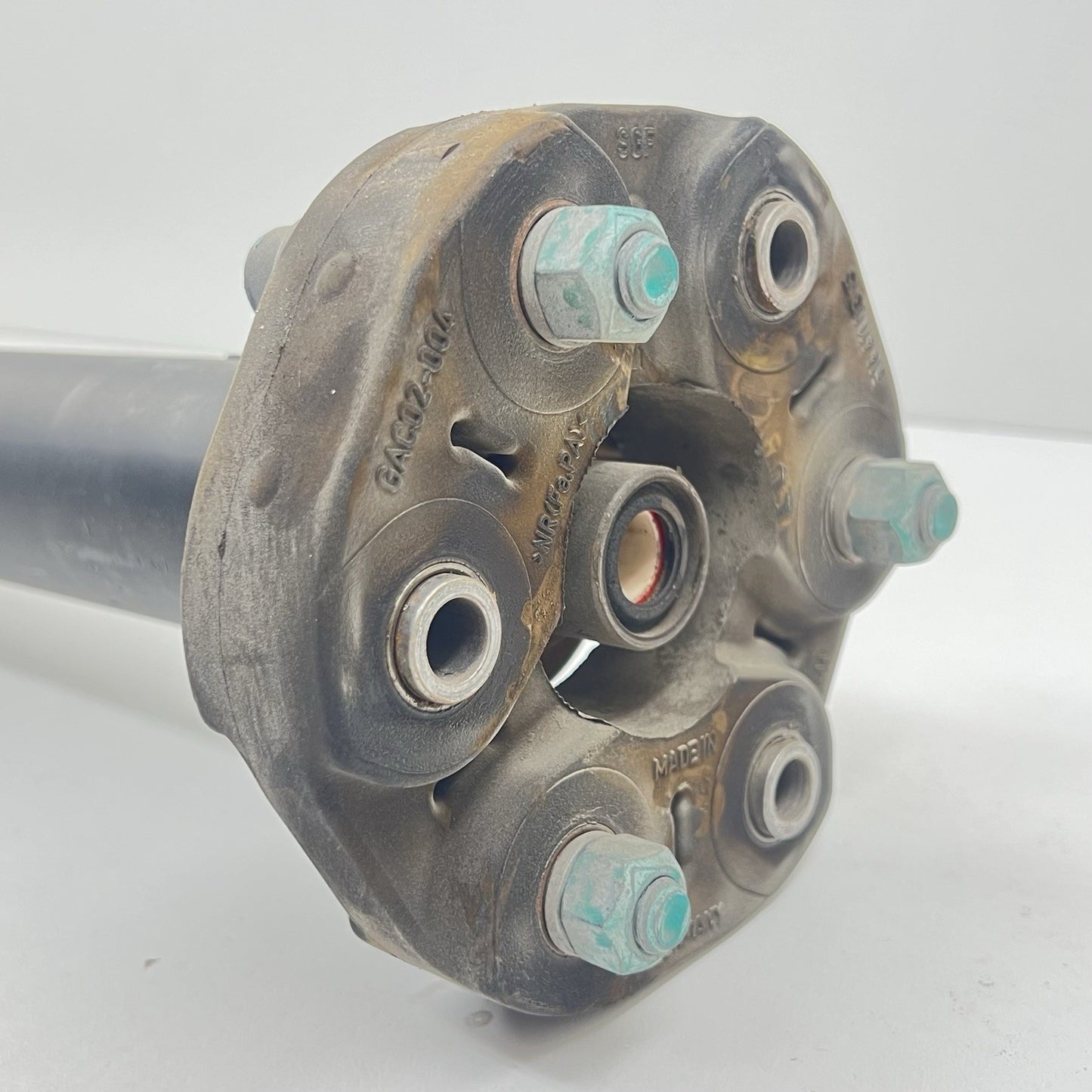 92236999 / 9223 6999 10-15 CHEVROLET CAMARO SS MANUAL DRIVESHAFT DRIVE SHAFT PROPELLER 92236999 OEM