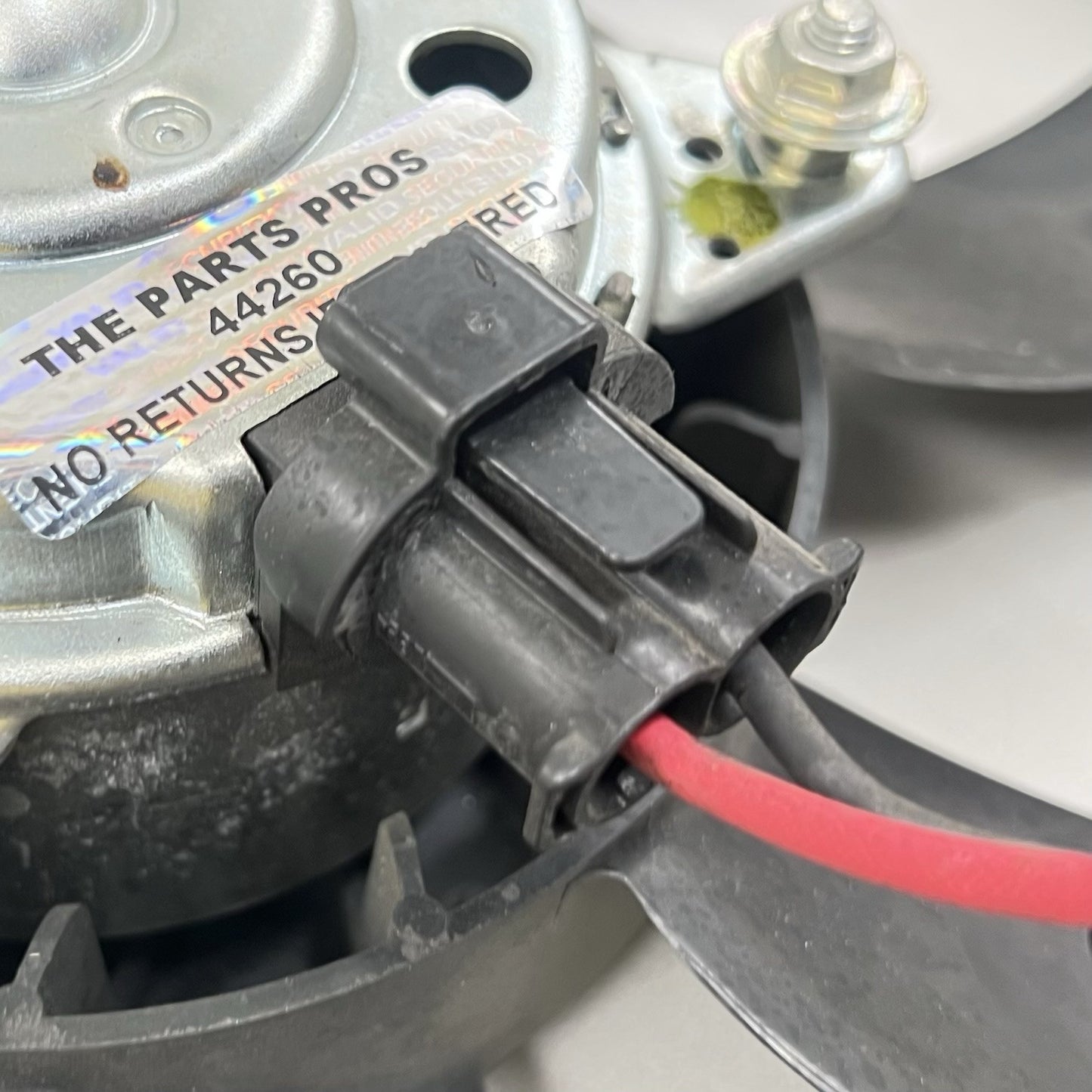 5YY0426 10-15 CHEVROLET CAMARO SS RADIATOR FAN COOLING MOTOR WITH FAN BLADE PAIR OEM