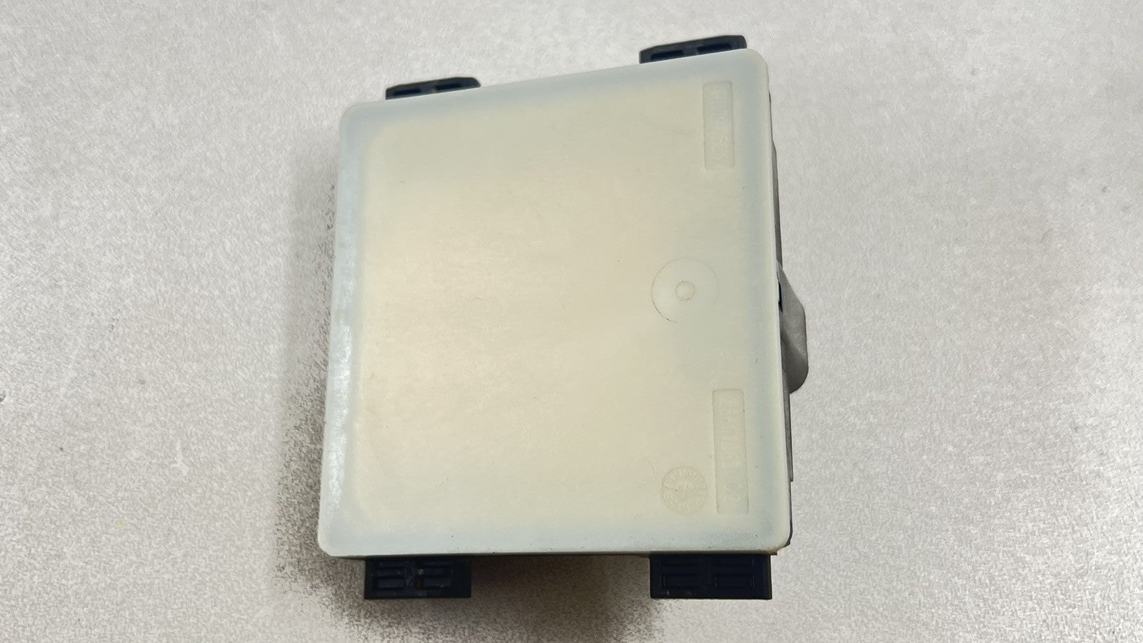 ML3T-14H031-AK / ML3T 14H031 AK / ML3T14H031AK 24-25 FORD MUSTANG GT DRIVER LEFT REAR BLIND SPOT RADAR MONITOR MODULE OE