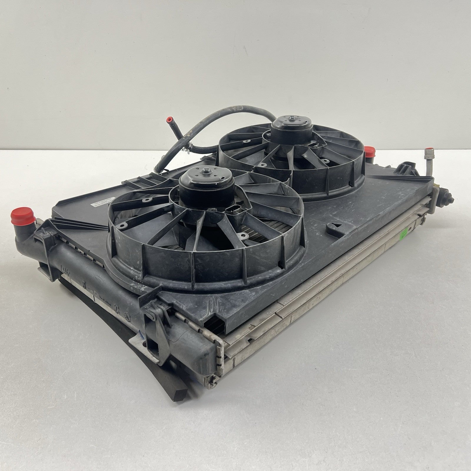 52470605 01-04 CHEVROLET CORVETTE C5 Z06 MANUAL RADIATOR CONDENSER FAN ASSEMBLY OEM
