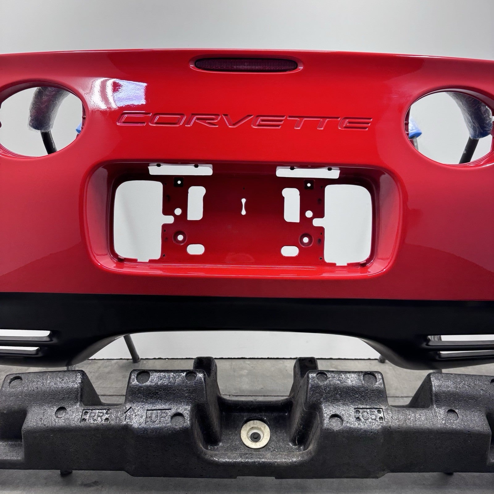 97-04 CHEVROLET CORVETTE C5 REAR BUMPER COVER FASCIA WITH FOAM ABSORBER OEM