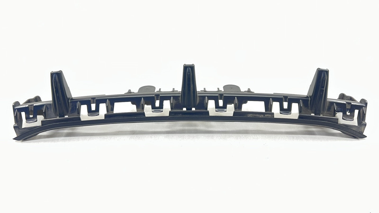 PR3B-17B861-A / PR3B 17B861 A / PR3B17B861A 24-25 FORD MUSTANG GT REAR CENTER BUMPER BRACKET SUPPORT MOUNT PR3B-17B861-A