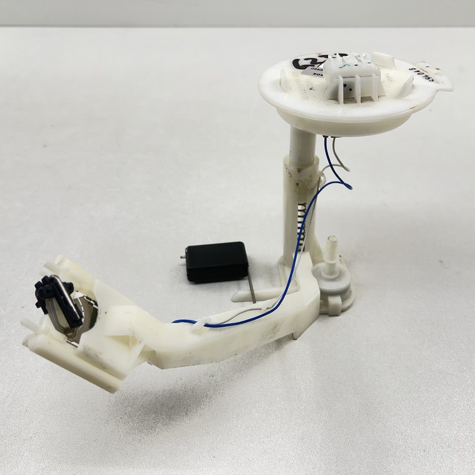 13574836 10-15 CHEVROLET CAMARO SS GAS TANK FUEL PUMP SENDING UNIT DELIVERY 13574836 OEM