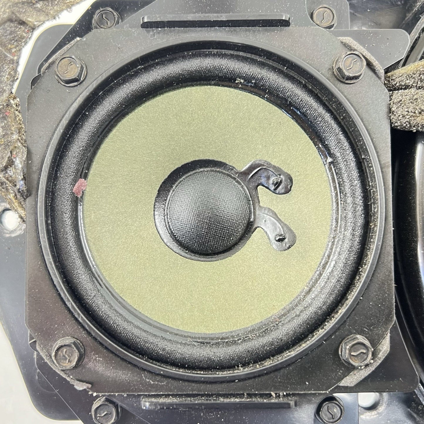 10278959 97-04 CHEVROLET CORVETTE C5 LEFT AND RIGHT DOOR SPEAKER PAIR W/ REAR SPEAKER OEM