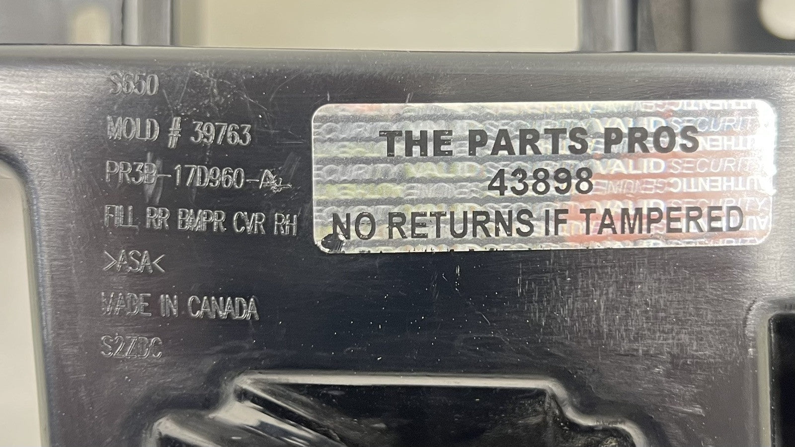 PR3B-17D960-A / PR3B 17D960 A / PR3B17D960A 24-25 FORD MUSTANG GT RIGHT REAR BUMPER BRACKET SUPPORT MOUNT PR3B-17D960-A 