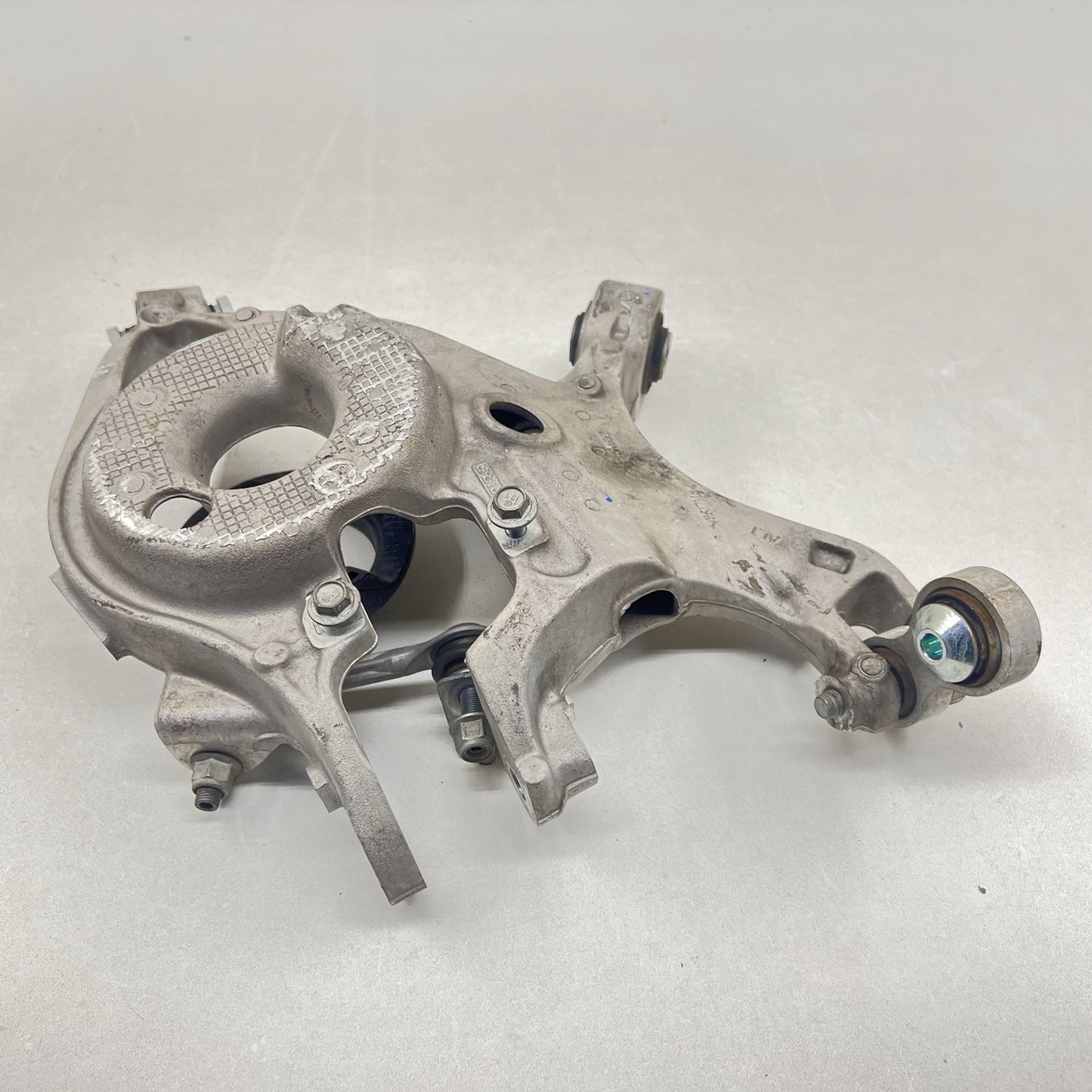 PR3C-5K552-FB / PR3C 5K552 FB / PR3C5K552FB 24-25 FORD MUSTANG GT DRIVER LEFT REAR CONTROL ARM PARTIAL SET OEM