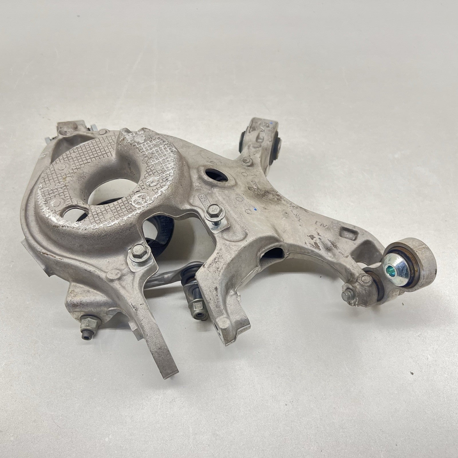 PR3C-5K552-FB / PR3C 5K552 FB / PR3C5K552FB 24-25 FORD MUSTANG GT DRIVER LEFT REAR CONTROL ARM PARTIAL SET OEM