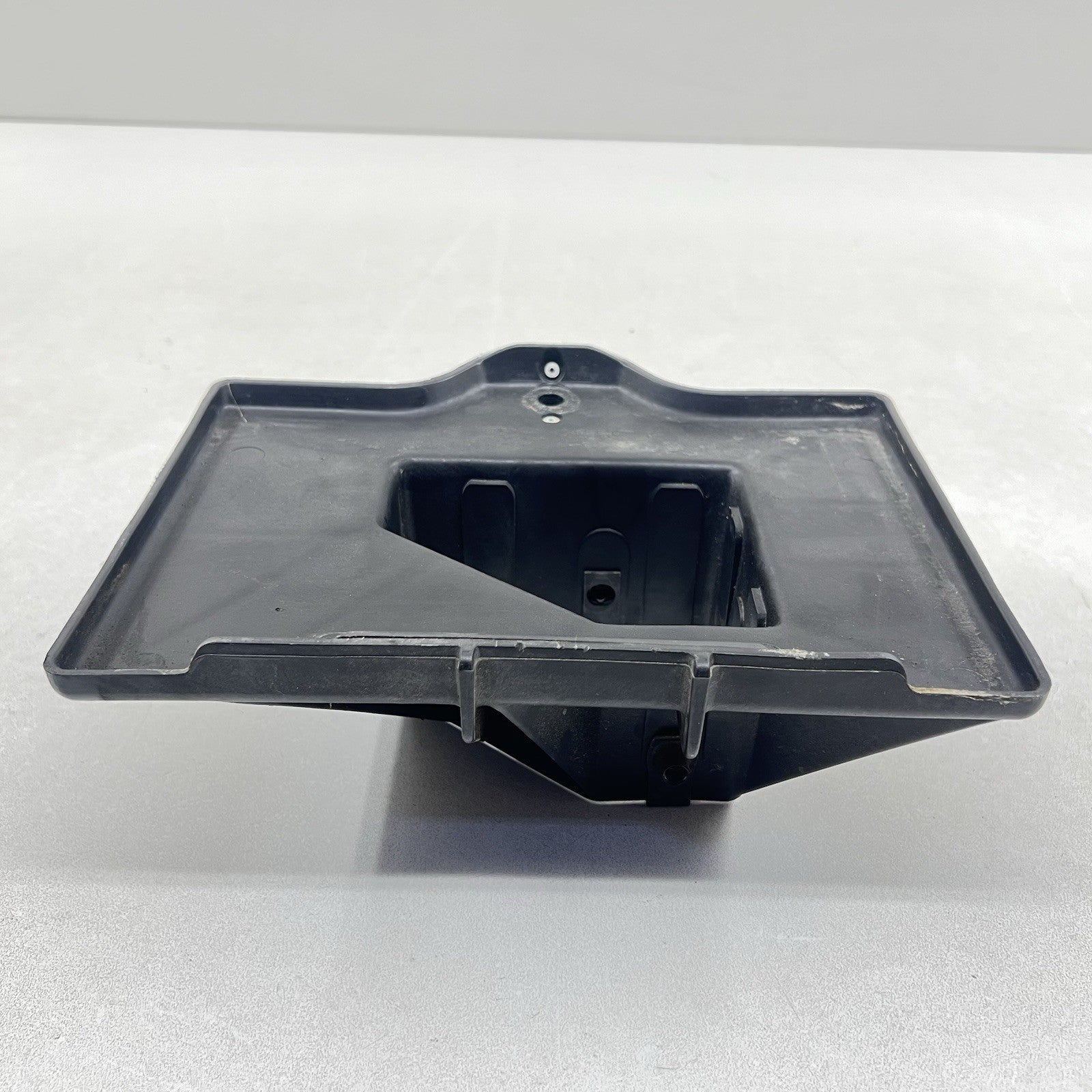 10268430 97-04 CHEVROLET CORVETTE C5 BATTERY TRAY BRACKET SUPPORT MOUNT 10268430 OEM