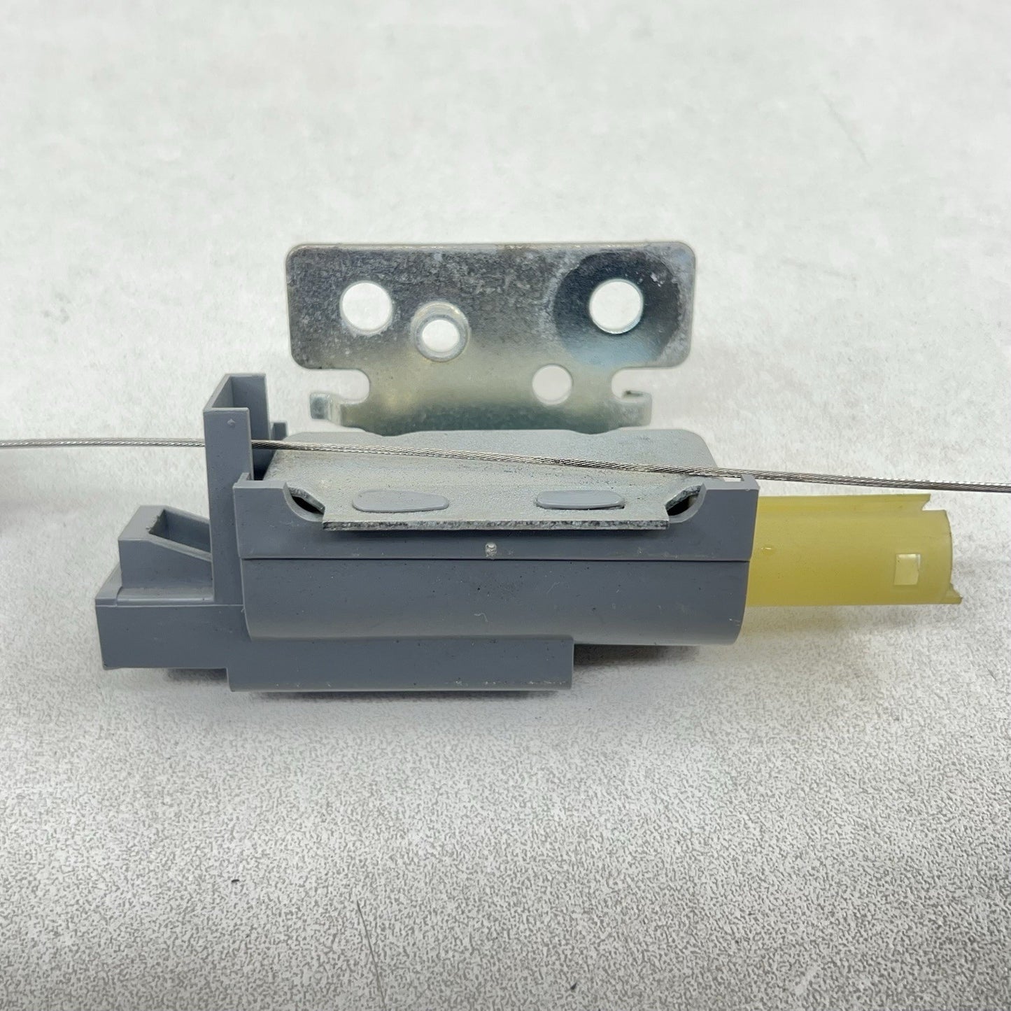 10401497 97-04 CHEVROLET CORVETTE C5 FUEL TANK GAS CAP DOOR LID ASSEMBLY 10401497 OEM