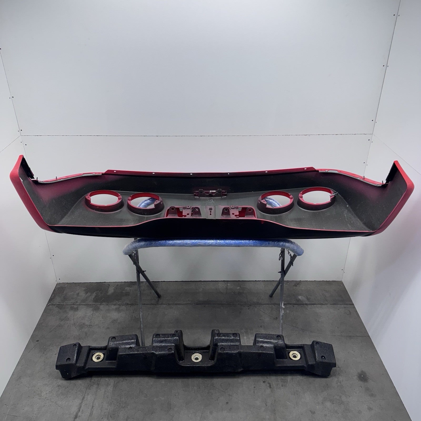 97-04 CHEVROLET CORVETTE C5 REAR BUMPER COVER FASCIA WITH FOAM ABSORBER OEM