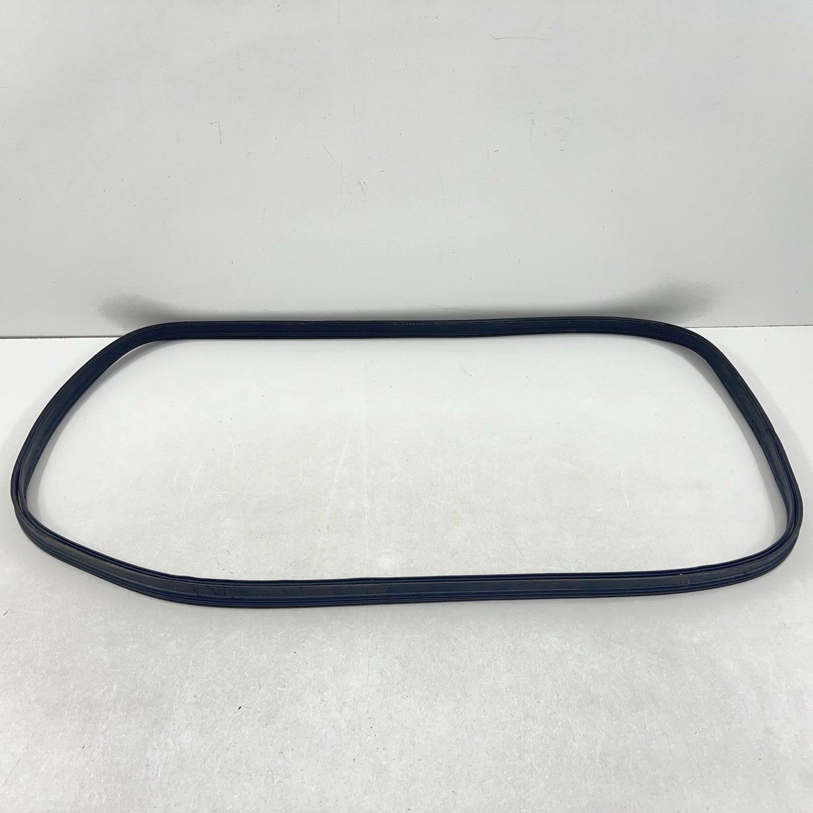 97-04 CHEVROLET CORVETTE C5 REAR TRUNK WEATHERSTRIP SEAL RUBBER OEM