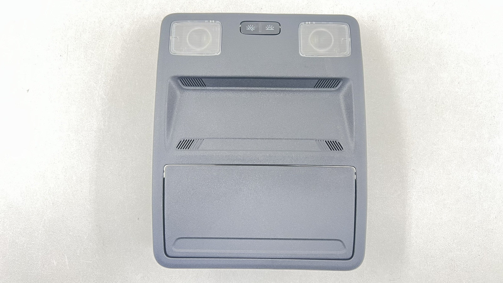 PR3B-C519A58-AAAW / PR3B C519A58 AAAW / PR3BC519A58AAAW 24-25 FORD MUSTANG GT FRONT OVERHEAD CONSOLE DOME READING LIGHT 