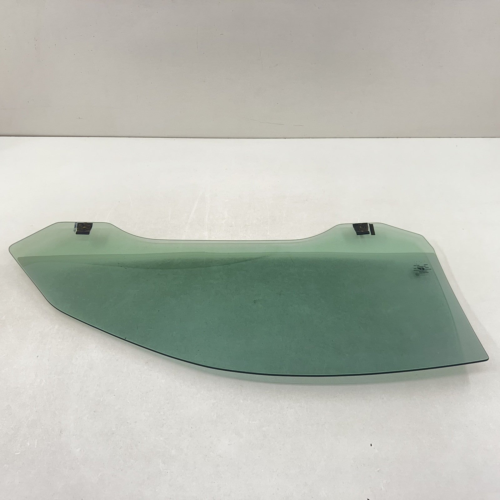 43R-001074 / 43R 001074 / 43R001074 97-04 CHEVROLET CORVETTE C5 DRIVER LEFT DOOR GLASS WINDOW 43R-001074 OEM