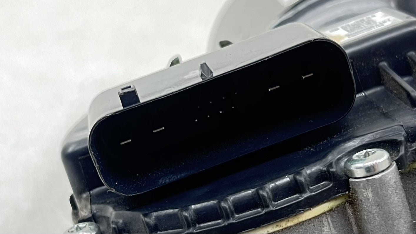 W000048326 24-25 FORD MUSTANG GT FRONT WINDSHIELD WIPER MOTOR OEM