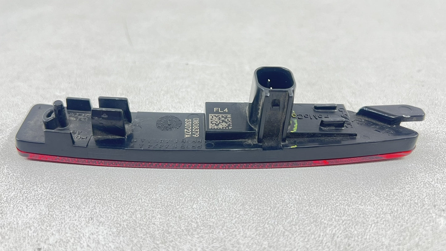 PR3B-15A424-A / PR3B 15A424 A / PR3B15A424A 24-25 FORD MUSTANG GT DRIVER LEFT REAR BUMPER REFLECTOR SIDE MARKER LAMP OEM