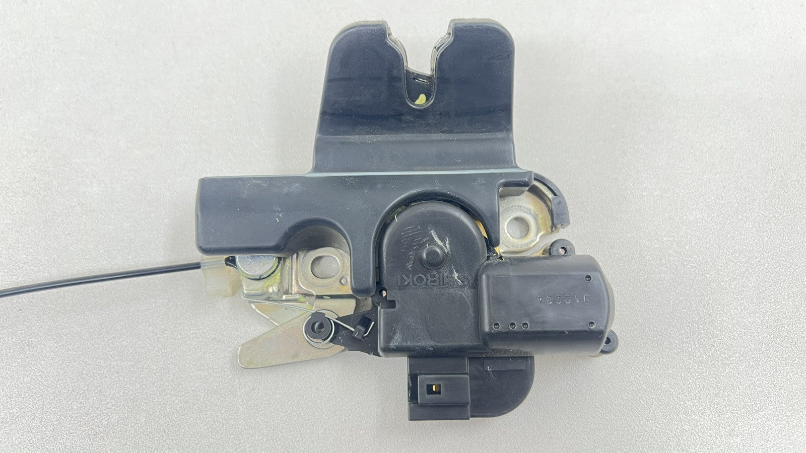 08-13 INFINITI G37 SEDAN REAR TRUNK LATCH LOCK ACTUATOR PULL LEVER OEM