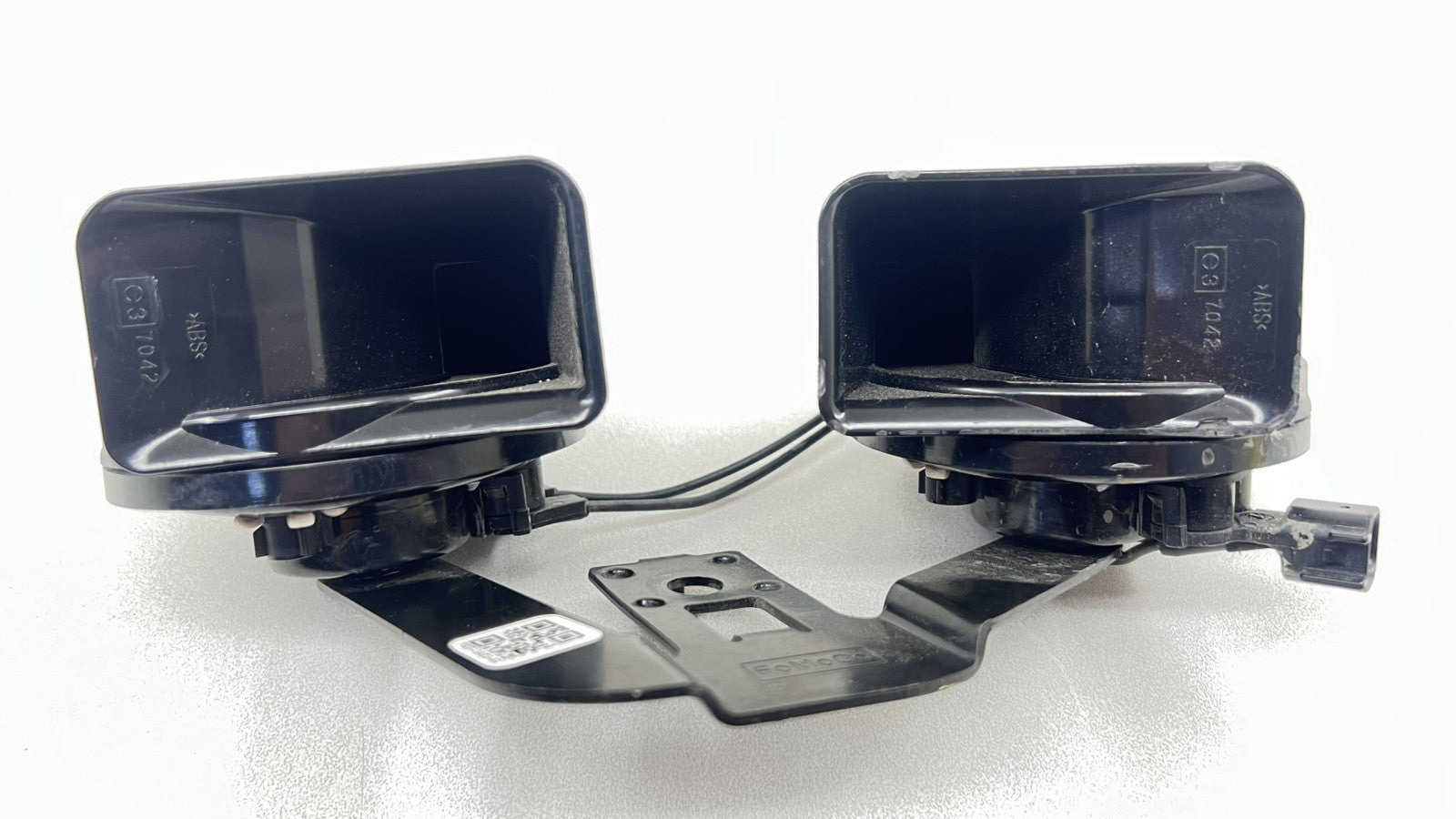 PR3T-13A803-AA / PR3T 13A803 AA / PR3T13A803AA 24-25 FORD MUSTANG GT LOW HIGH NOTE PITCH TONE HORN SIREN ALARM SIGNAL PA