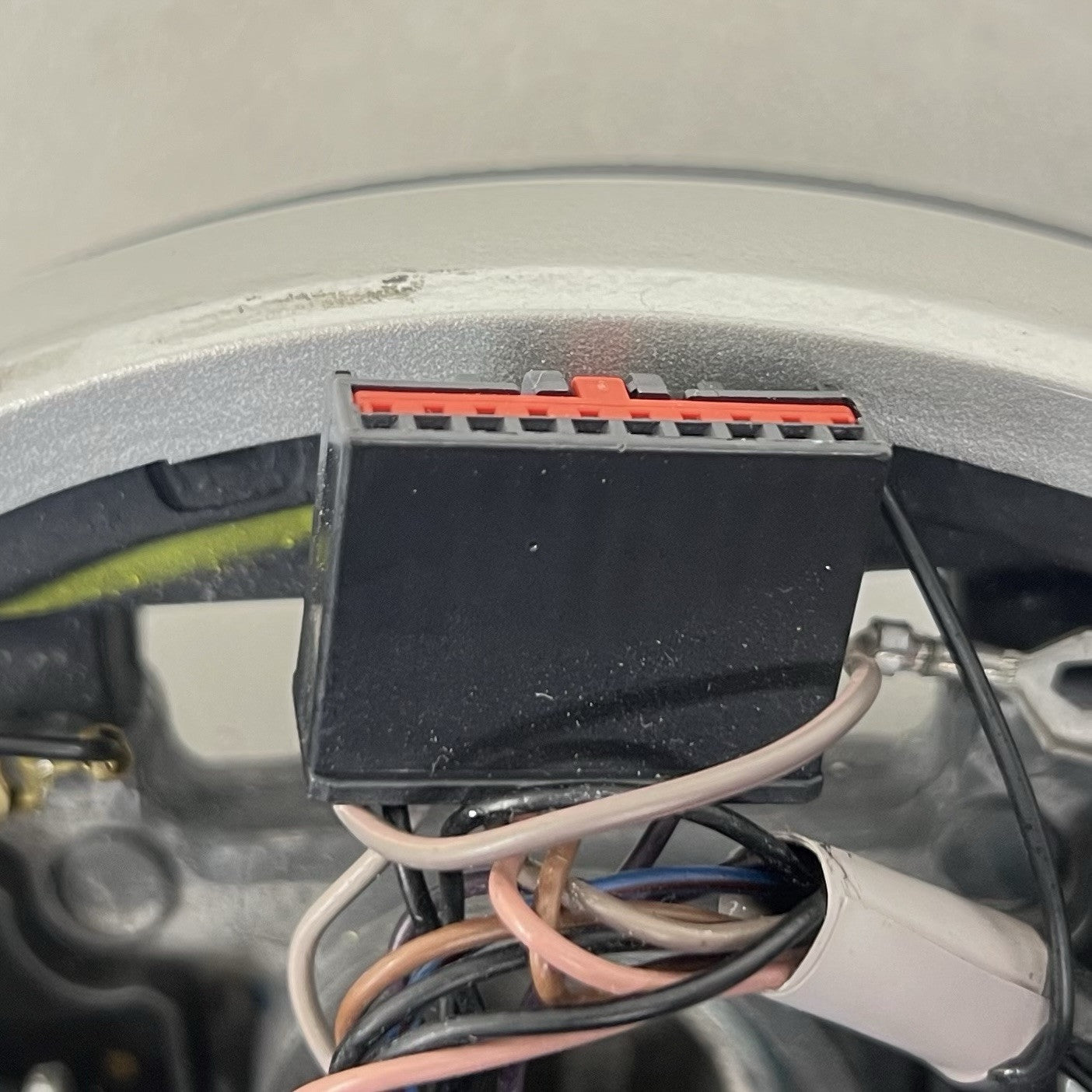 92245960 10-11 CHEVROLET CAMARO SS DRIVER STEERING WHEEL WITH PADDLE SHIFTERS LEATHER OEM