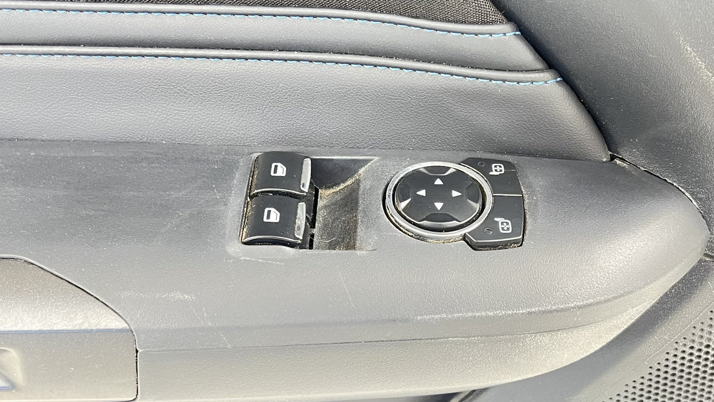 PR3B-C23943-GM319W / PR3B C23943 GM319W / PR3BC23943GM319W 24-25 FORD MUSTANG DARK HORSE DRIVER LEFT DOOR PANEL TRIM LEA