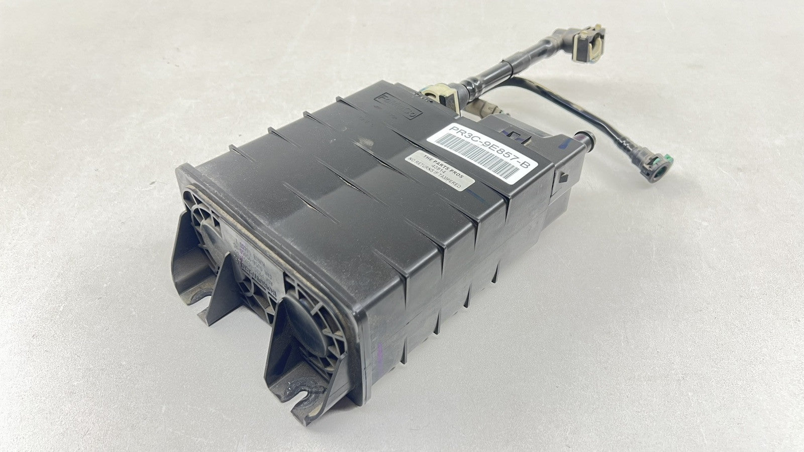 PR3C-9E857-B / PR3C 9E857 B / PR3C9E857B 24-25 FORD MUSTANG GT GAS FUEL EVAP VAPOR CHARCOAL EMISSION CANISTER OEM