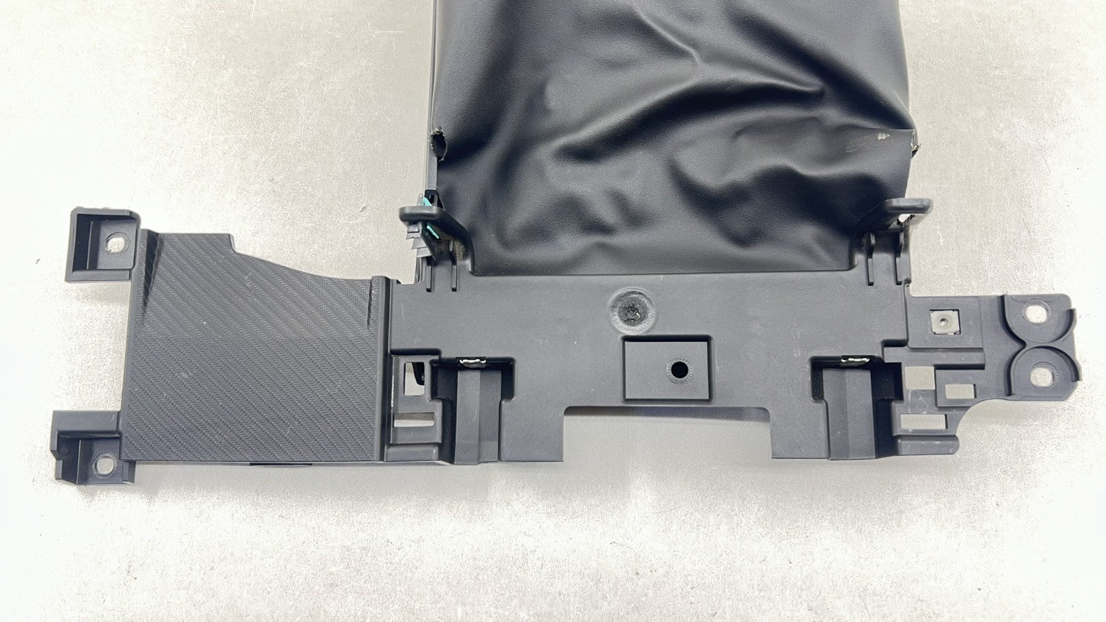 PR3B-C045D30-B / PR3B C045D30 B / PR3BC045D30B 24-25 FORD MUSTANG GT STEERING COLUMN SHROUD COVER SURROUND PANEL TRIM OE