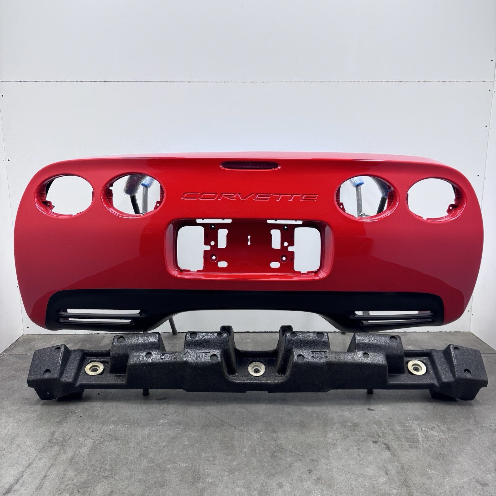 97-04 CHEVROLET CORVETTE C5 REAR BUMPER COVER FASCIA WITH FOAM ABSORBER OEM