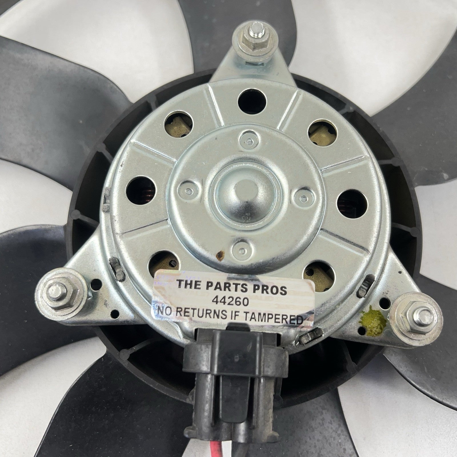 5YY0426 10-15 CHEVROLET CAMARO SS RADIATOR FAN COOLING MOTOR WITH FAN BLADE PAIR OEM