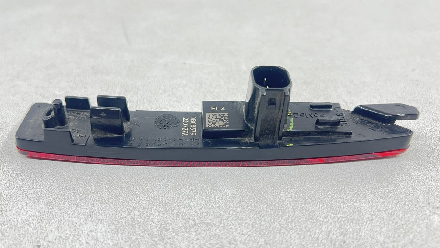 PR3B-15A424-A / PR3B 15A424 A / PR3B15A424A 24-25 FORD MUSTANG GT DRIVER LEFT REAR BUMPER REFLECTOR SIDE MARKER LAMP OEM