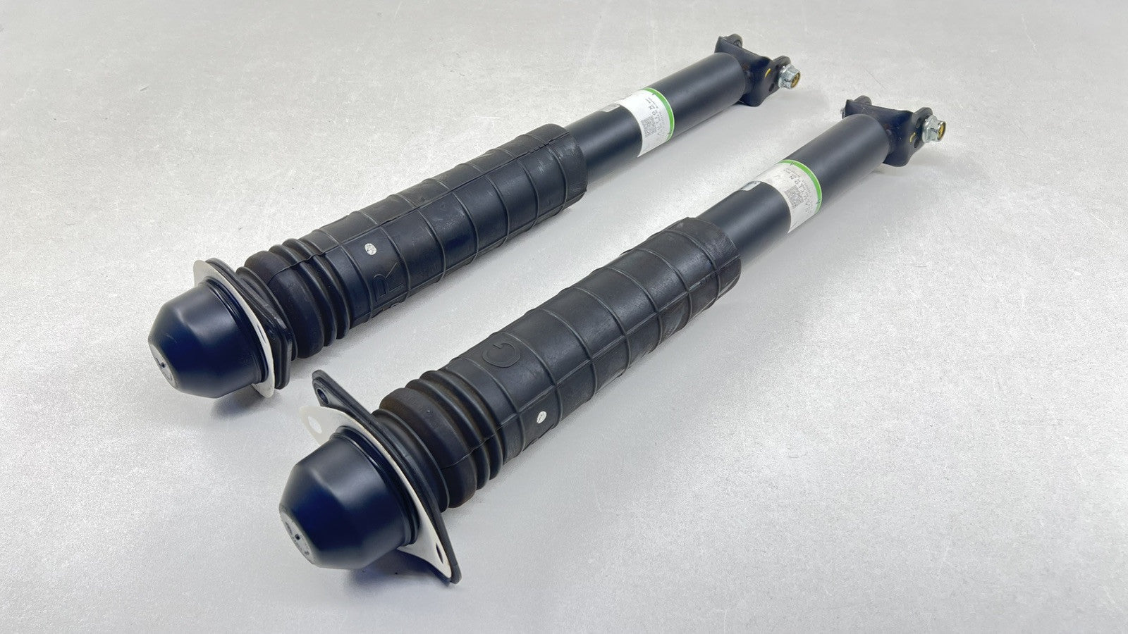 061528350062 24-25 NISSAN Z NISMO FRONT AND REAR SHOCK STRUT SPRING ABSORBER COMPLETE SET OEM