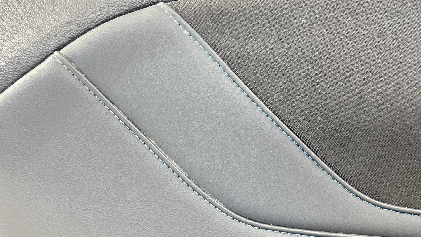 PR3B-C23943-GM319W / PR3B C23943 GM319W / PR3BC23943GM319W 24-25 FORD MUSTANG DARK HORSE DRIVER LEFT DOOR PANEL TRIM LEA