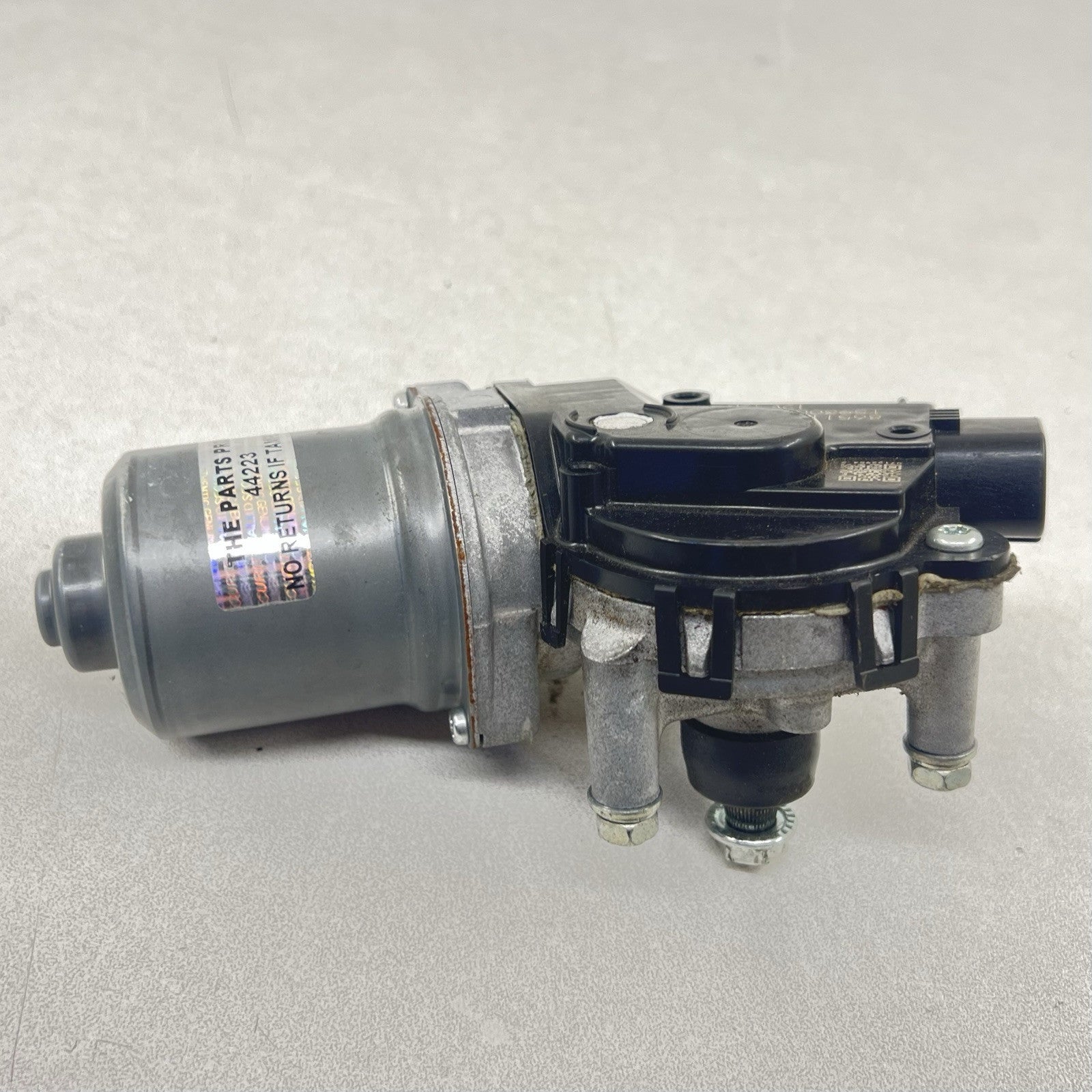 159300-6330 15-21 SUBARU WRX OR STI FRONT WINDSHIELD WIPER MOTOR 86511VA010 OEM