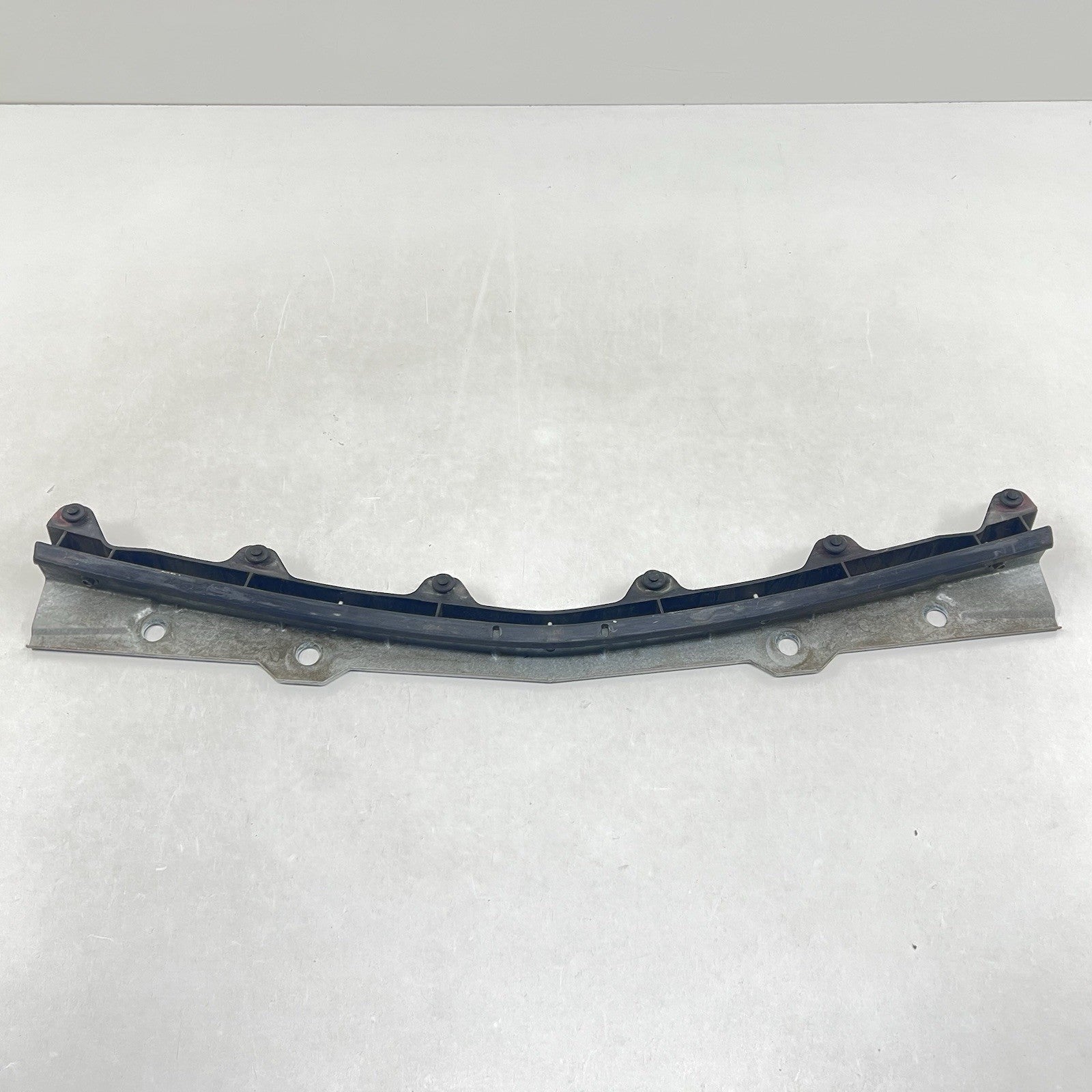 10256973 01-04 CORVETTE C5 Z06 FRONT UPPER FASCIA RETAINER SUPPORT BRACKET 10256973 OEM