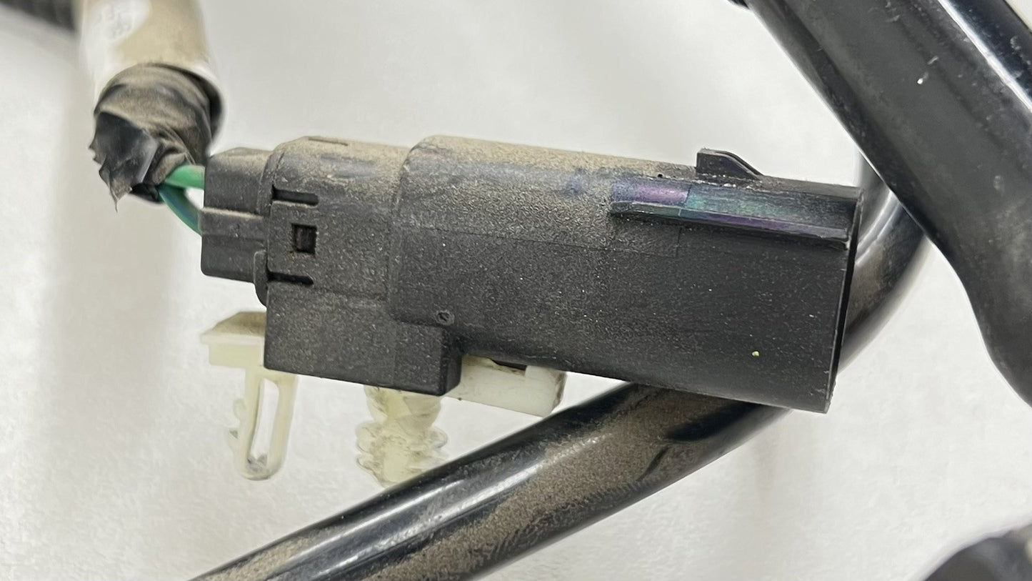 PR3C-9E857-B / PR3C 9E857 B / PR3C9E857B 24-25 FORD MUSTANG GT GAS FUEL EVAP VAPOR CHARCOAL EMISSION CANISTER OEM