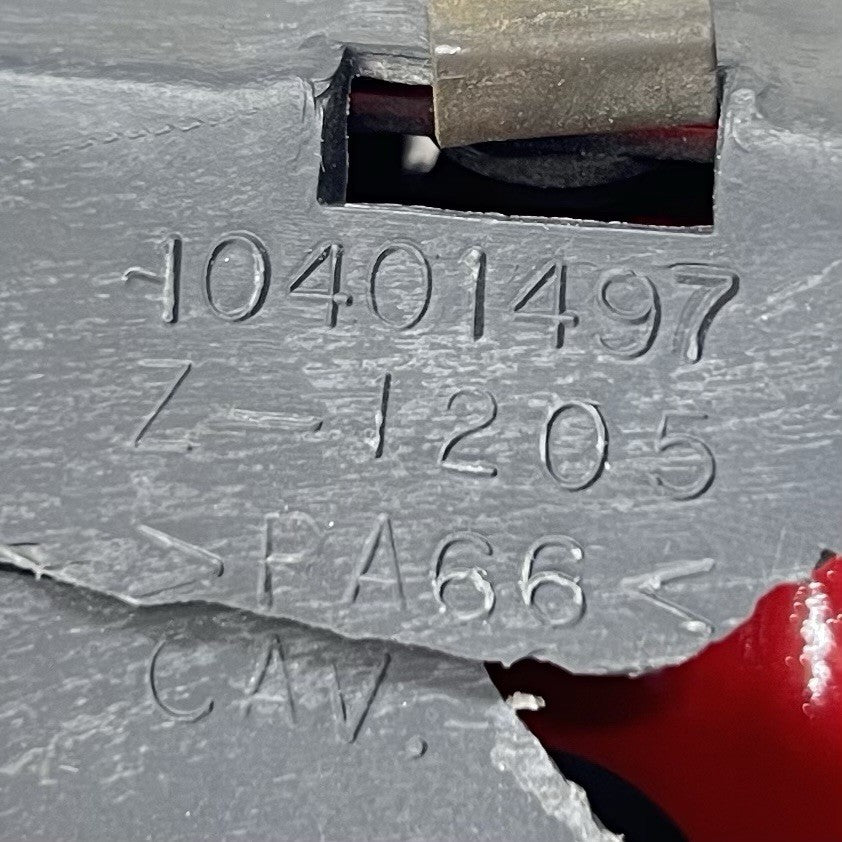 10401497 97-04 CHEVROLET CORVETTE C5 FUEL TANK GAS CAP DOOR LID ASSEMBLY 10401497 OEM