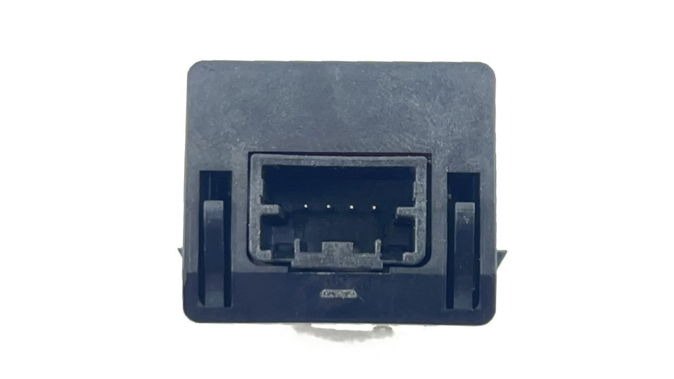 MU5T-19J252-AA / MU5T 19J252 AA / MU5T19J252AA 24-25 FORD MUSTANG GT FRONT USB PORT CHARGE PORT MU5T-19J252-AA OEM