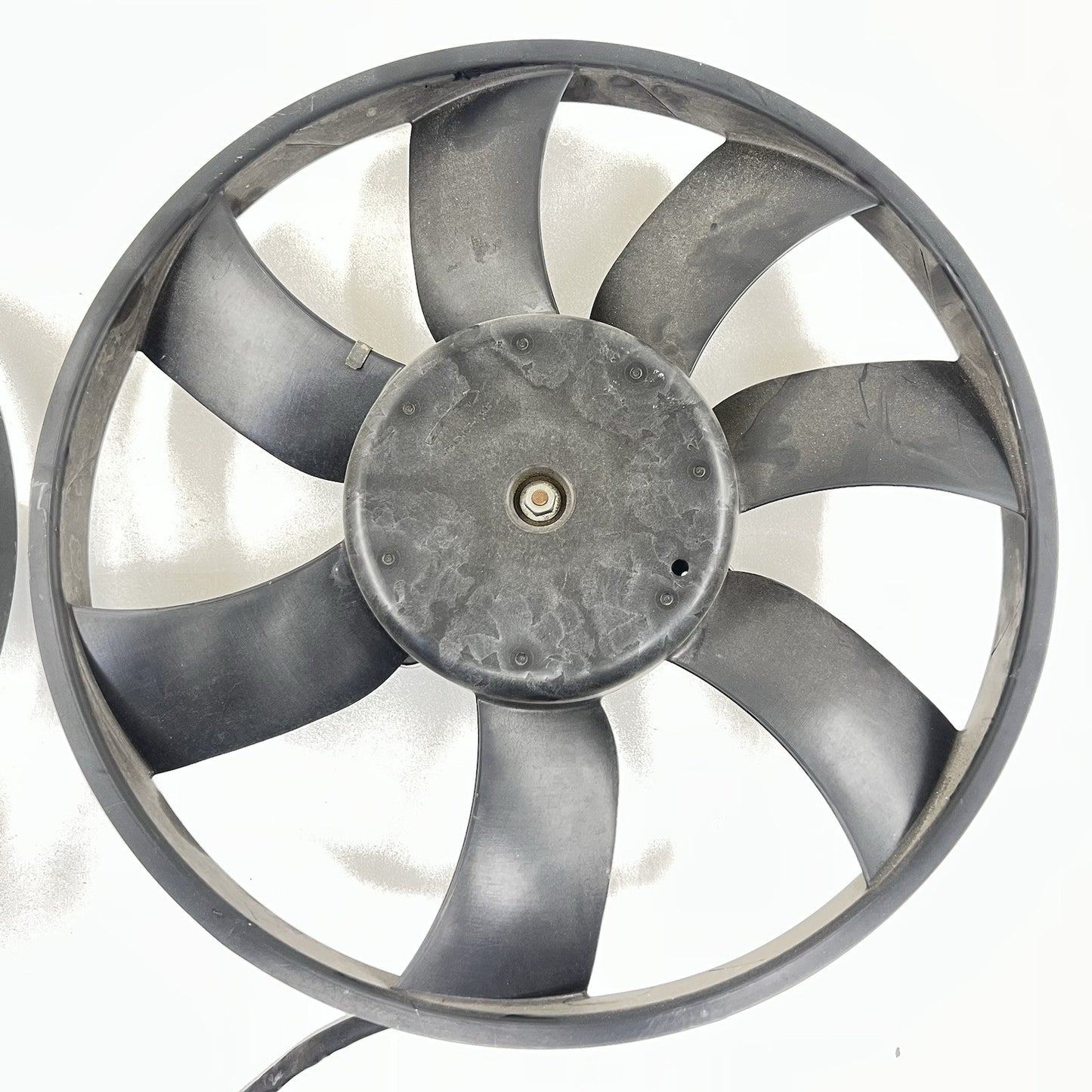 5YY0426 10-15 CHEVROLET CAMARO SS RADIATOR FAN COOLING MOTOR WITH FAN BLADE PAIR OEM