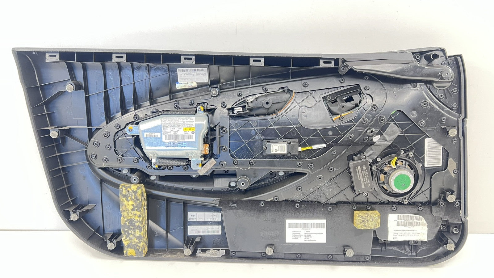 7458160 / 7 458 160 06-10 BMW M6 E63 E64 PASSENGER RIGHT DOOR PANEL TRIM LEATHER BLACK 7458160 OEM