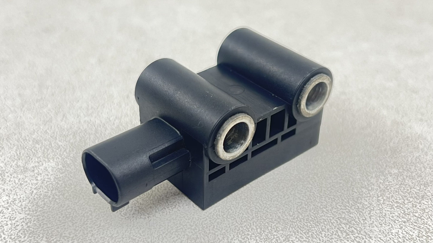 6 964 608 / 6964608 06-10 BMW M6 E63 E64 FRONT AIRBAG AIR BAG SRS CRASH IMPACT SENSOR 6964608 OEM