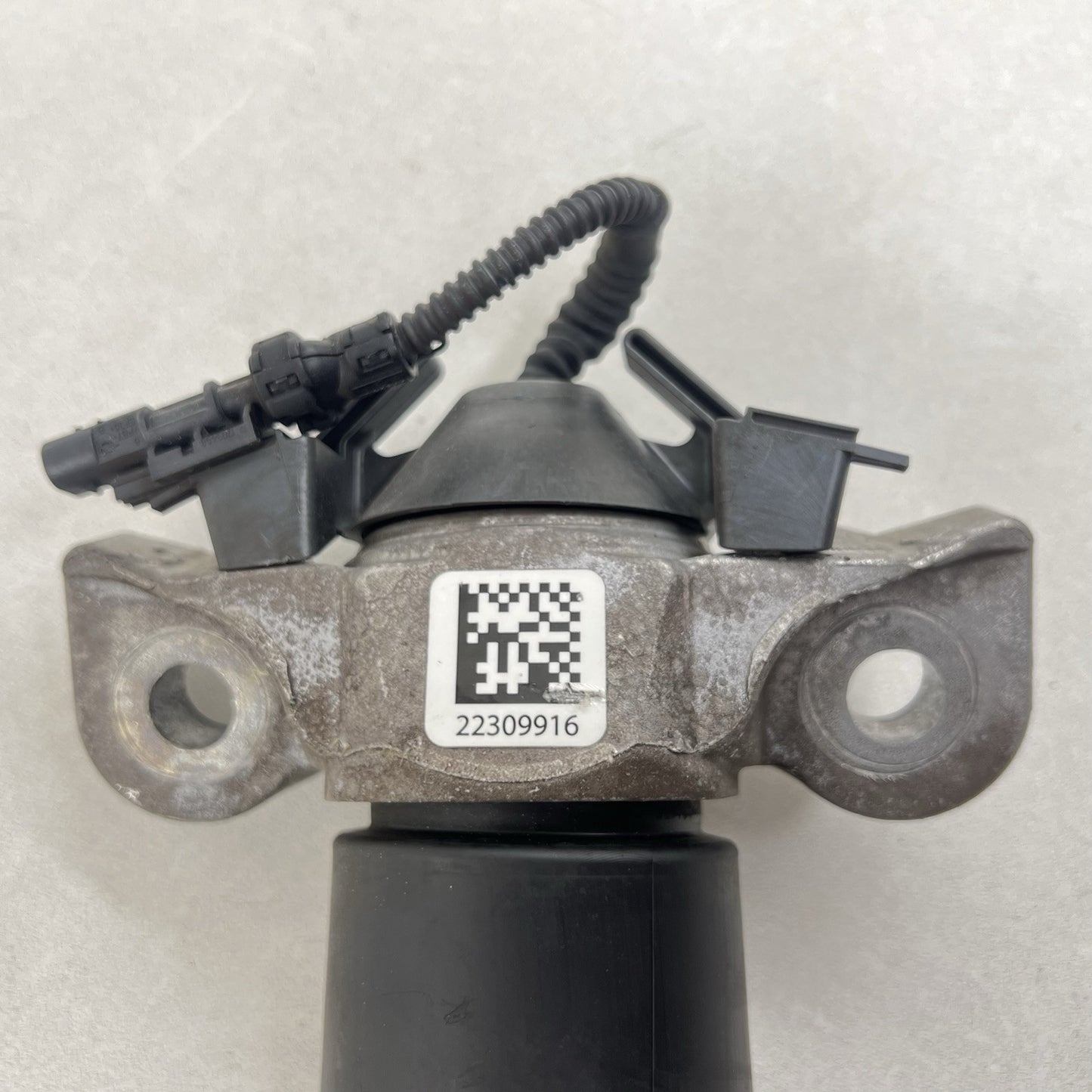 KR3C-18W003-TA / KR3C 18W003 TA / KR3C18W003TA 24-25 FORD MUSTANG DARK HORSE LEFT REAR SHOCK ABSORBER KR3C-18W003-TA OEM