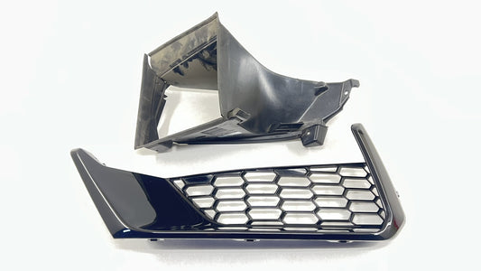 PR3B-8D041-BA / PR3B 8D041 BA / PR3B8D041BA 24-25 FORD MUSTANG DARK HORSE LEFT FRONT BUMPER LOWER GRILLE AIR VENT TRIM O