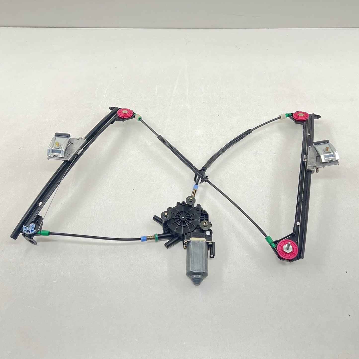 10446574 97-04 CHEVROLET CORVETTE C5 DRIVER LEFT DOOR GLASS WINDOW REGULATOR W/ MOTOR OEM