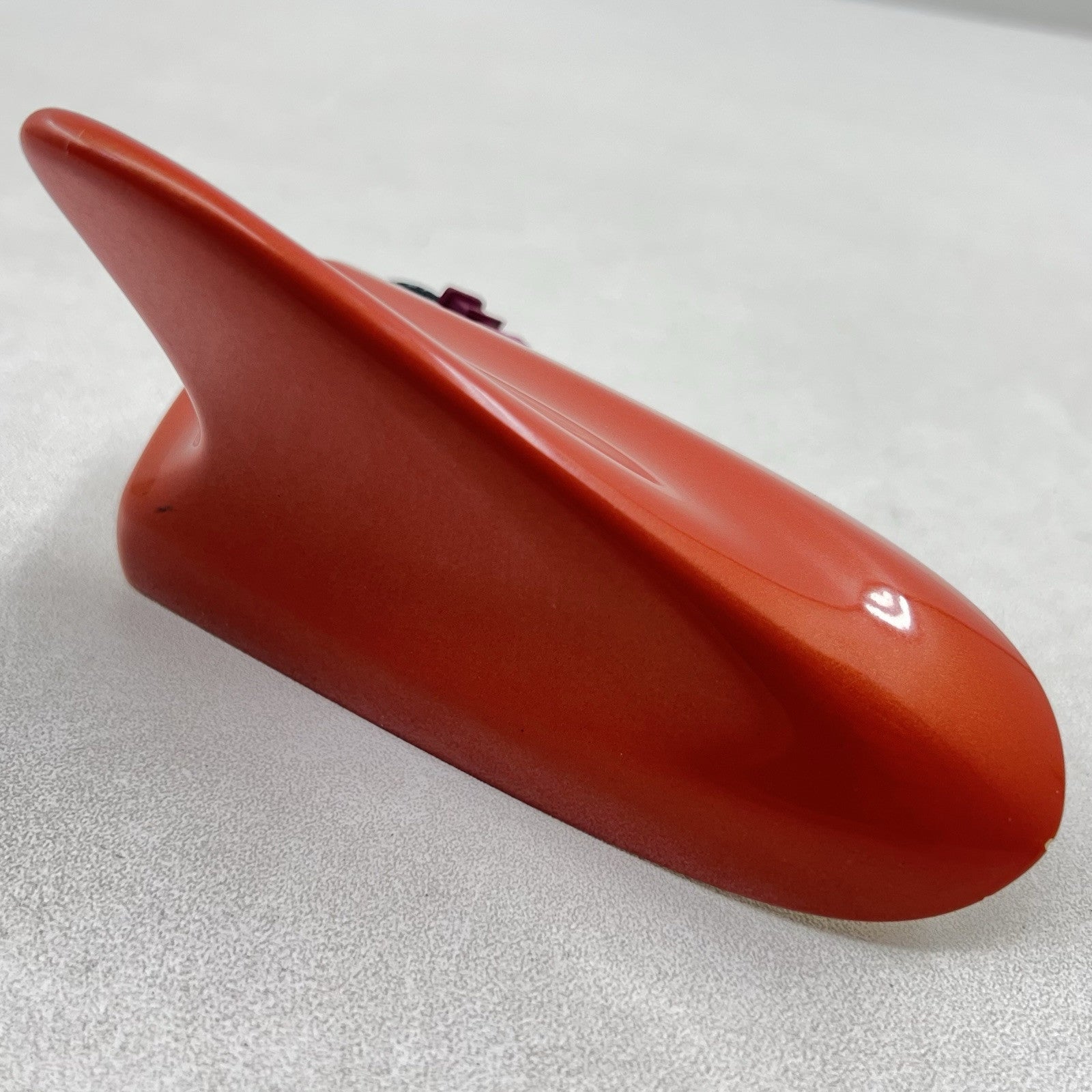 20986979 10-15 CHEVROLET CAMARO SS ROOF SHARK FIN ANTENNA RECEIVER 20986979 OEM