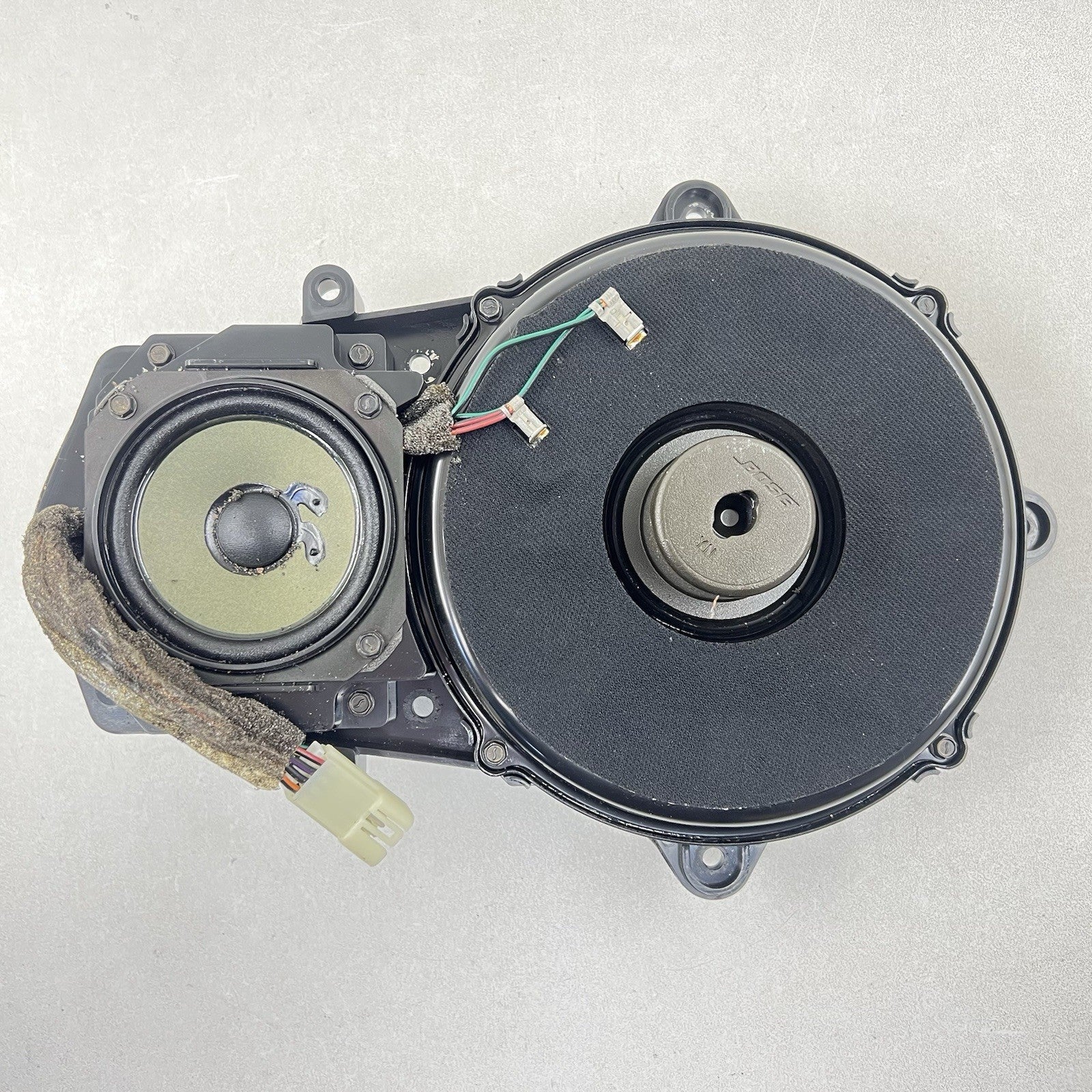 10278959 97-04 CHEVROLET CORVETTE C5 LEFT AND RIGHT DOOR SPEAKER PAIR W/ REAR SPEAKER OEM