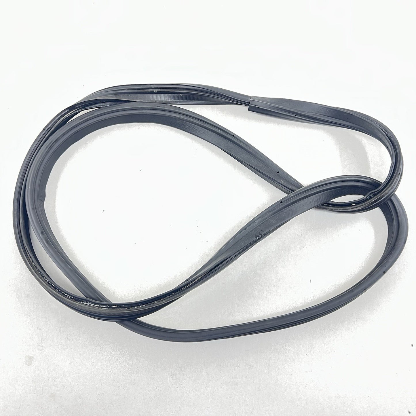 97-04 CHEVROLET CORVETTE C5 REAR TRUNK WEATHERSTRIP SEAL RUBBER OEM