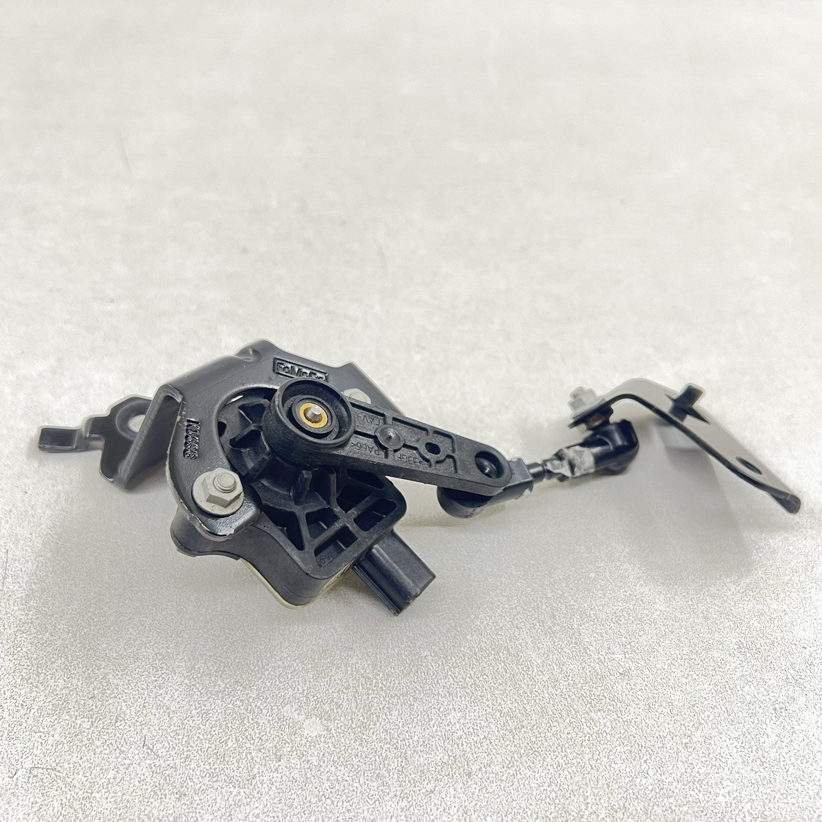 PR3C-5A967-AA / PR3C 5A967 AA / PR3C5A967AA 24-25 FORD MUSTANG GT PASSENGER RIGHT REAR HEADLIGHT HEIGHT LEVEL SENSOR OEM