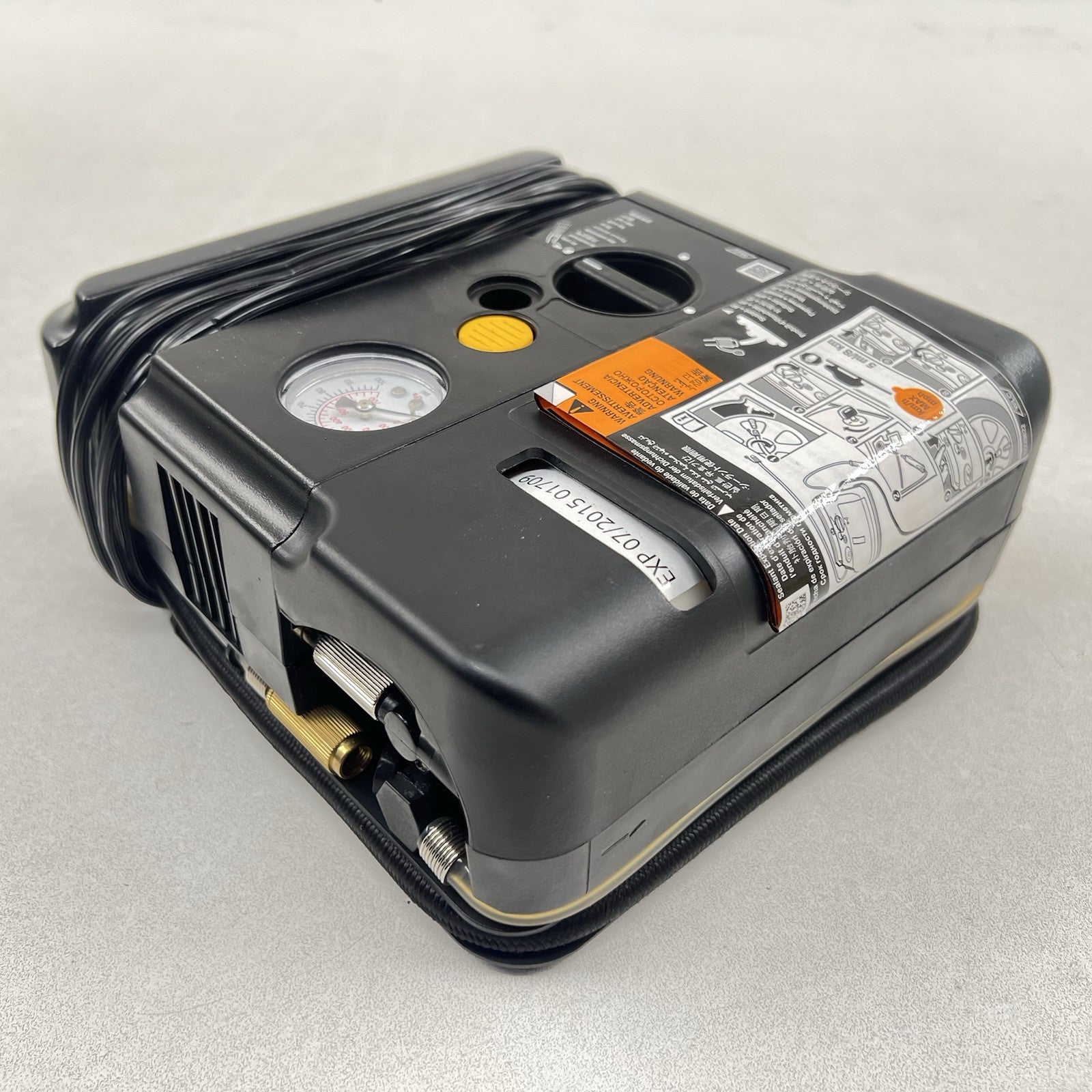 92230763 10-15 CHEVROLET CAMARO SS REAR TRUNK STORAGE FOAM WITH TIRE PUMP 92230763 OEM