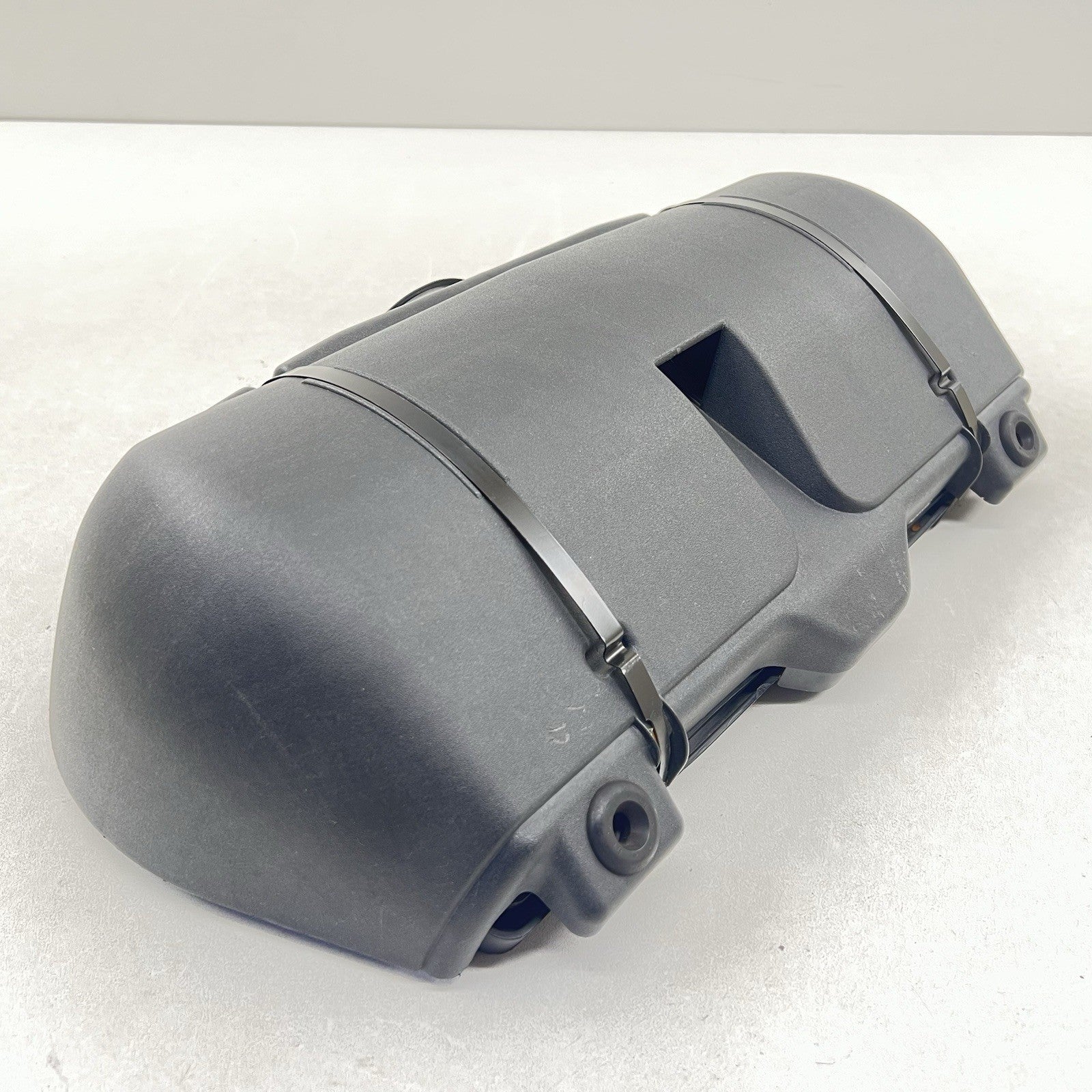 25314821 01-04 CHEVROLET CORVETTE C5 Z06 AIR CLEANER BOX AIR FILTER INTAKE BOX OEM